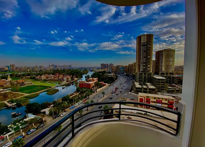 كورنيش النيل البحر الاعظم -Nile corniche albahr alaeizam